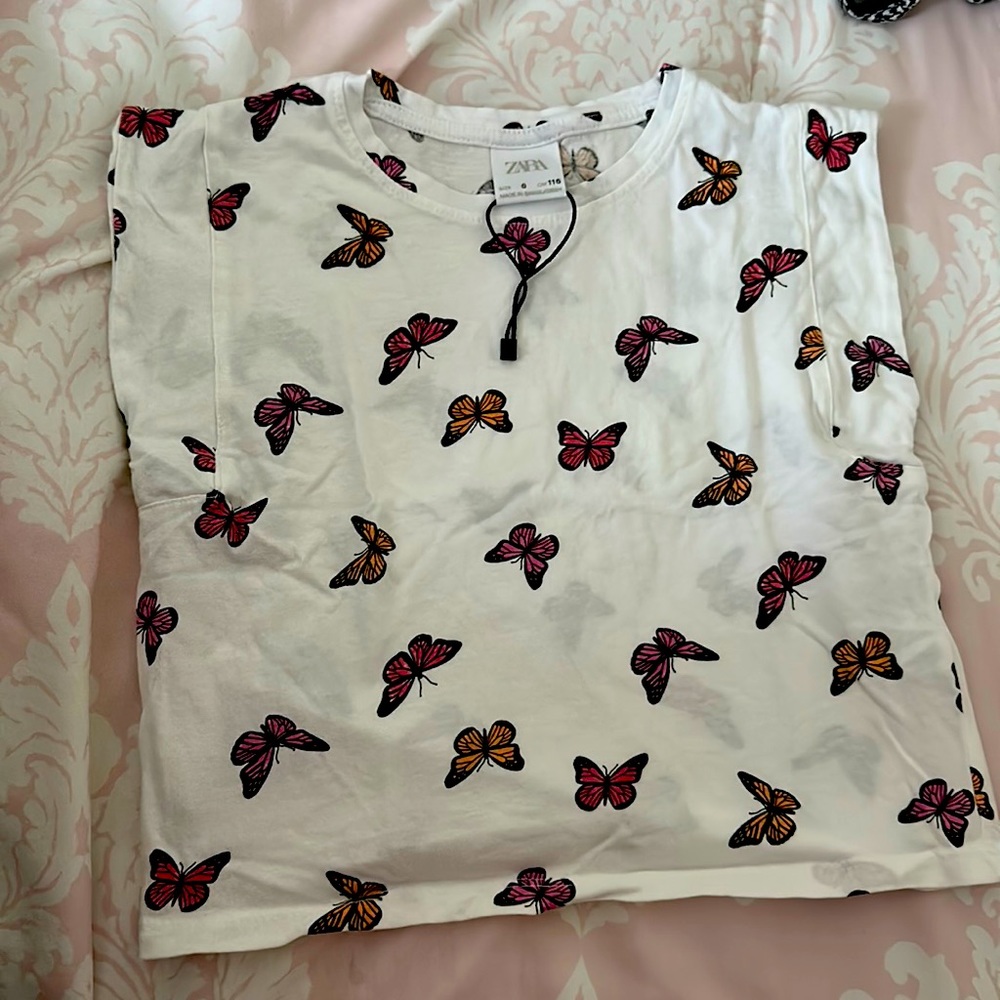 Zara girls boxy butterfly t shirt, size 6